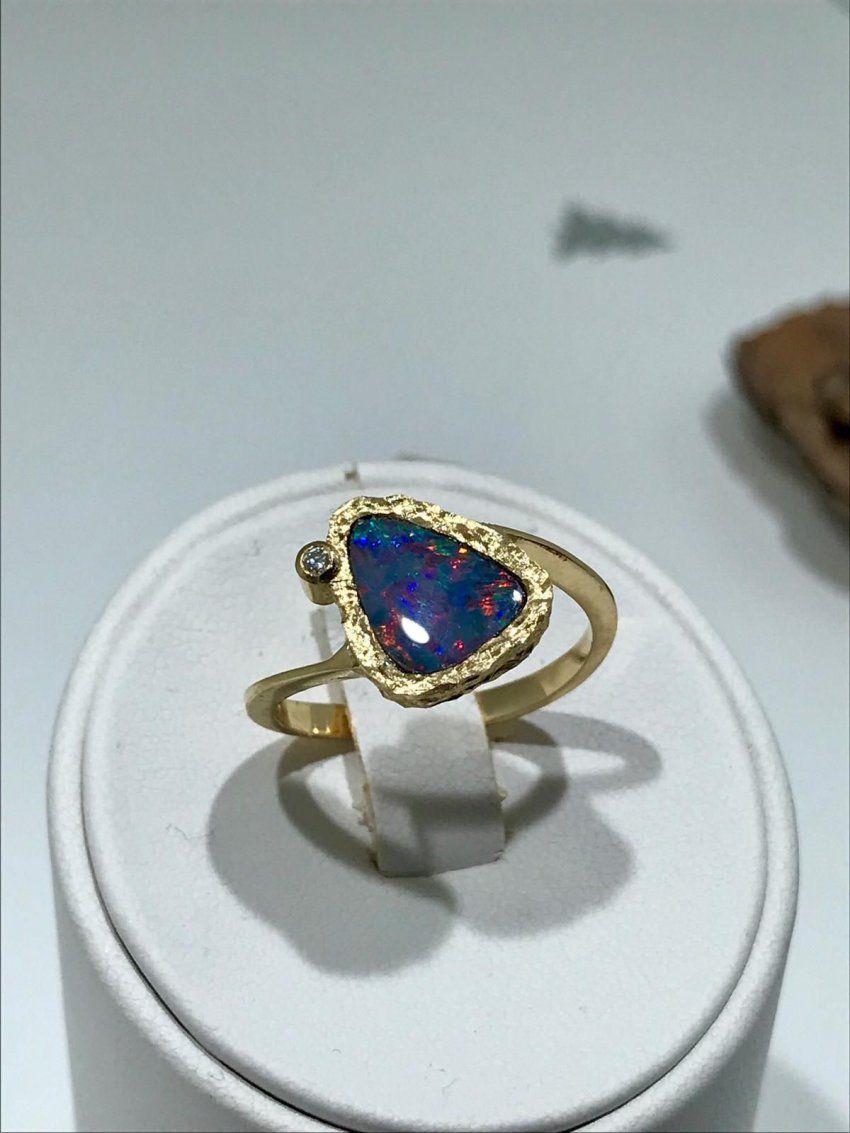 Anillo oro ópalo