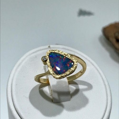 Anillo oro ópalo